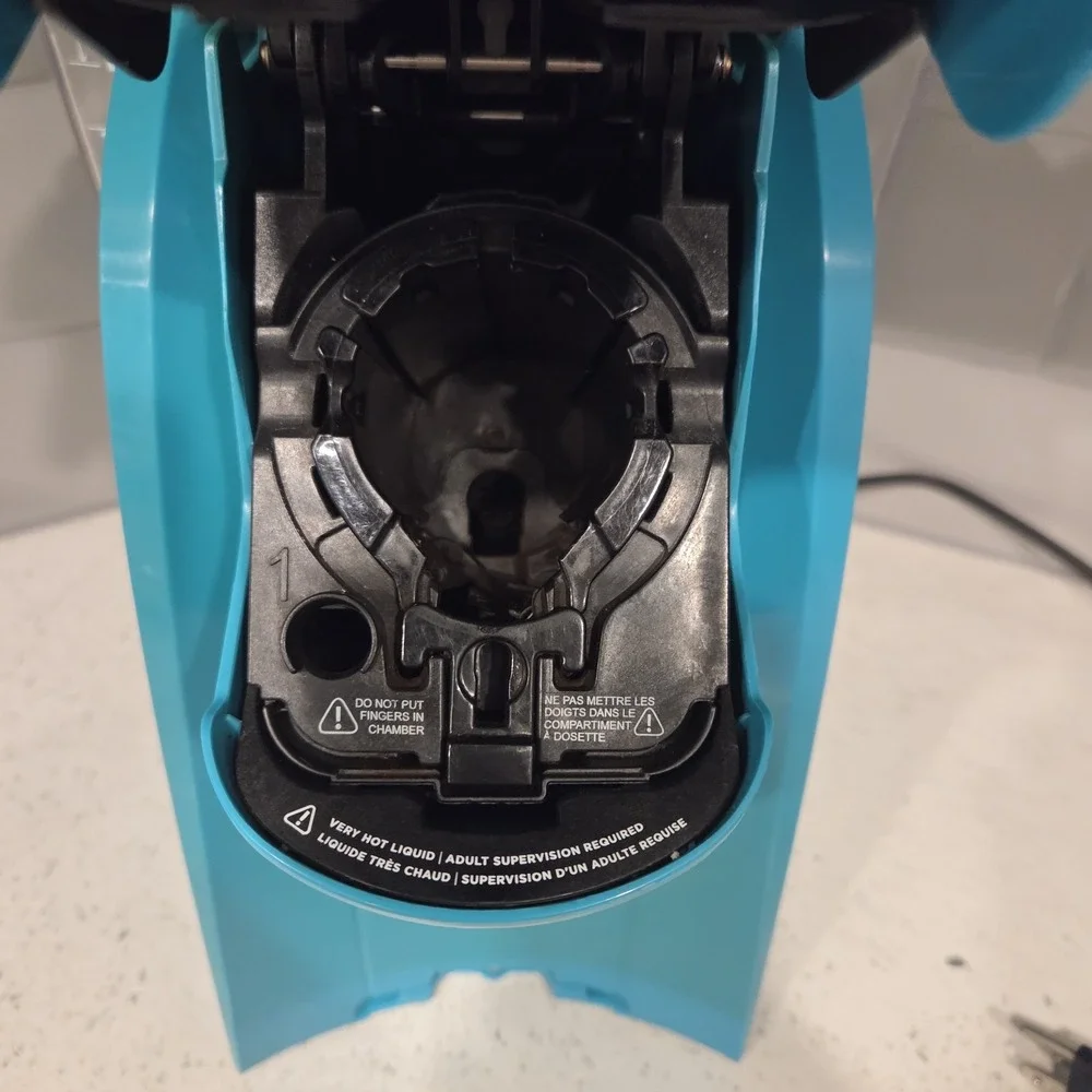 Keurig 2.0 Single Serve Coffee Maker Model K2.0-200 Turquoise Blue NO DRIP TRAY